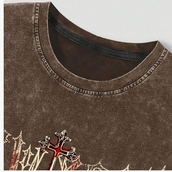 Brown Graphic Sleeveless Top with Red Accents - Picture 3 of 13